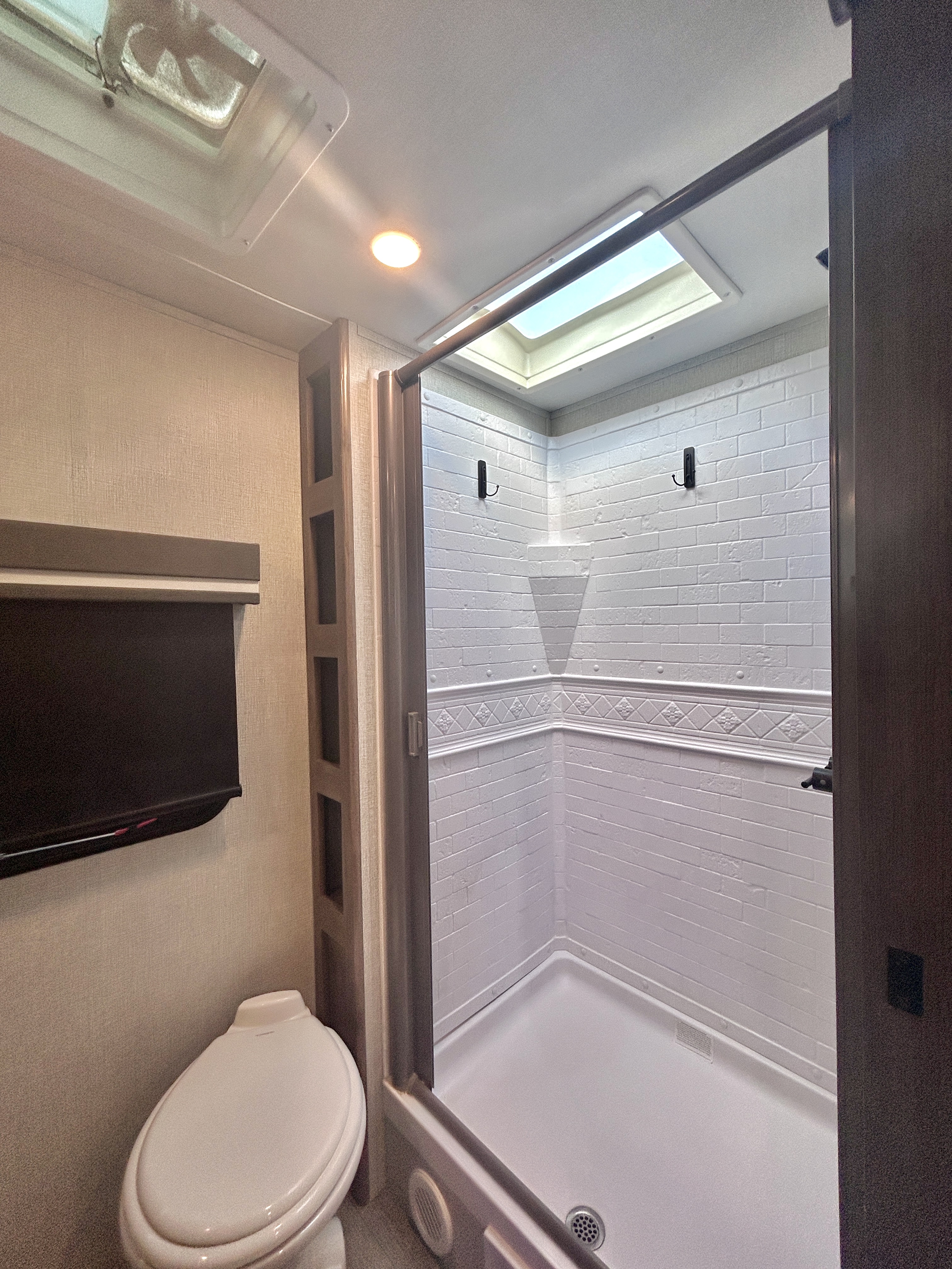 2023 Grand Design Imagine XLS 22RBE - Image 14