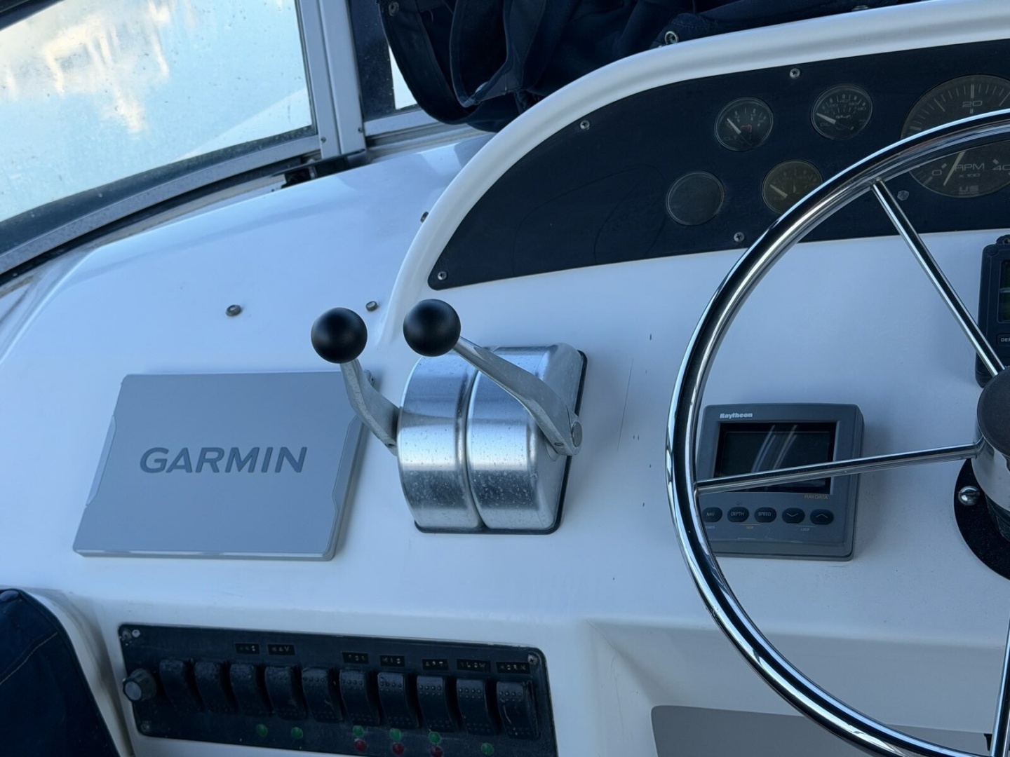 1999 Bayliner 4788 - Image 18