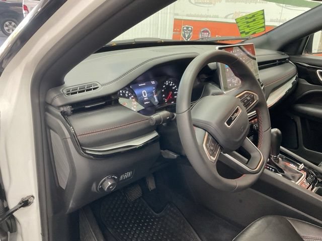 2025 Jeep Compass Trailhawk 4x4 - Image 12