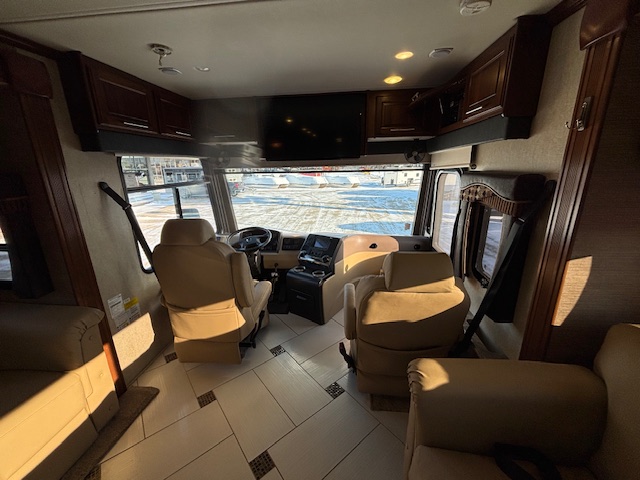 2014 Coachmen Cross Country 404RB - Image 46