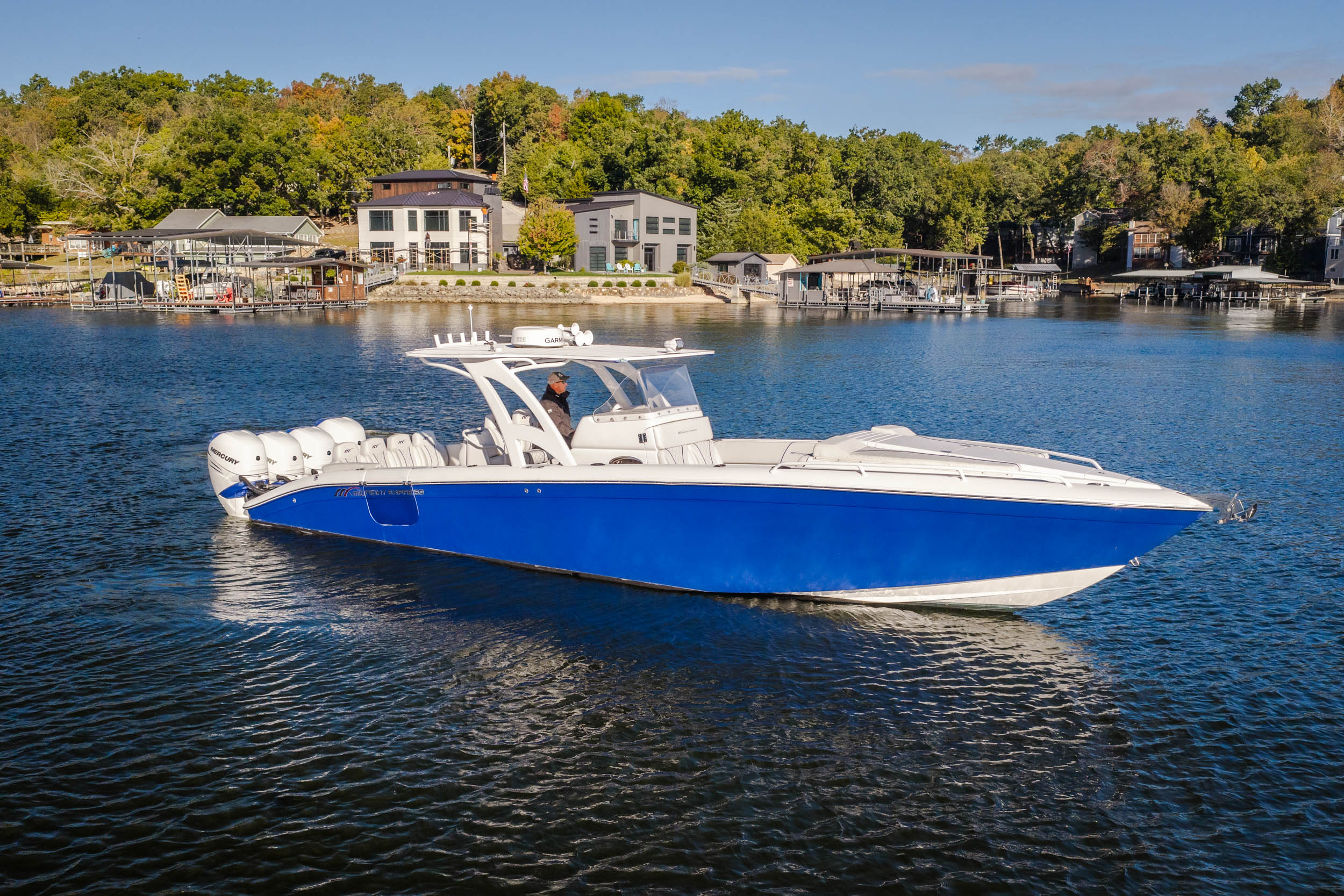 2017 Midnight Express 39 Cuddy  - Image 2
