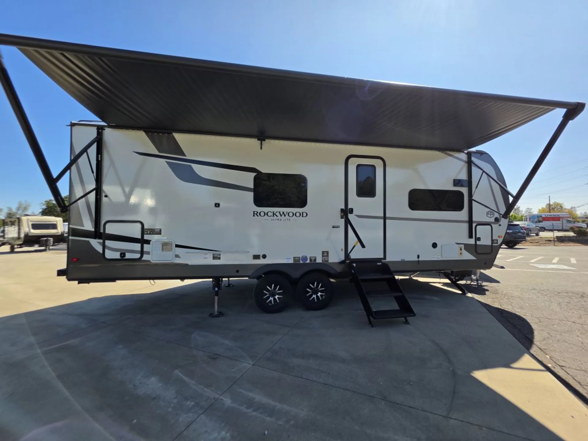 2027 FOREST RIVER ROCKWOOD ULTRA LITE 2623MBR - Image 8