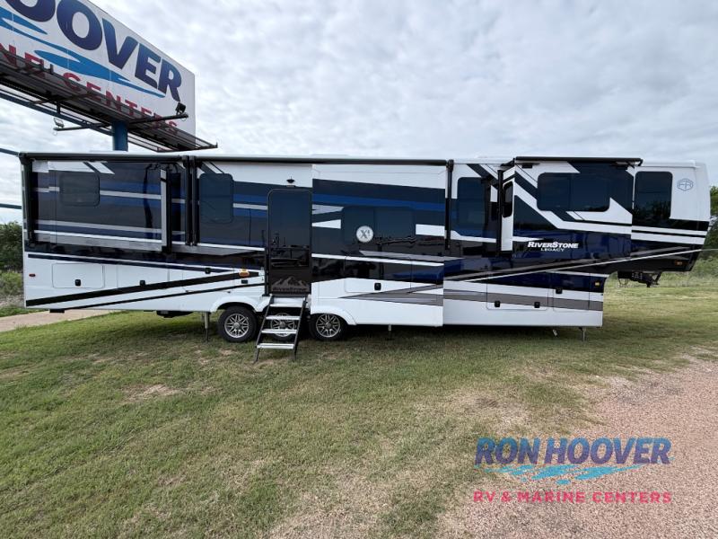 2026 FOREST RIVER 425FO - Image 2