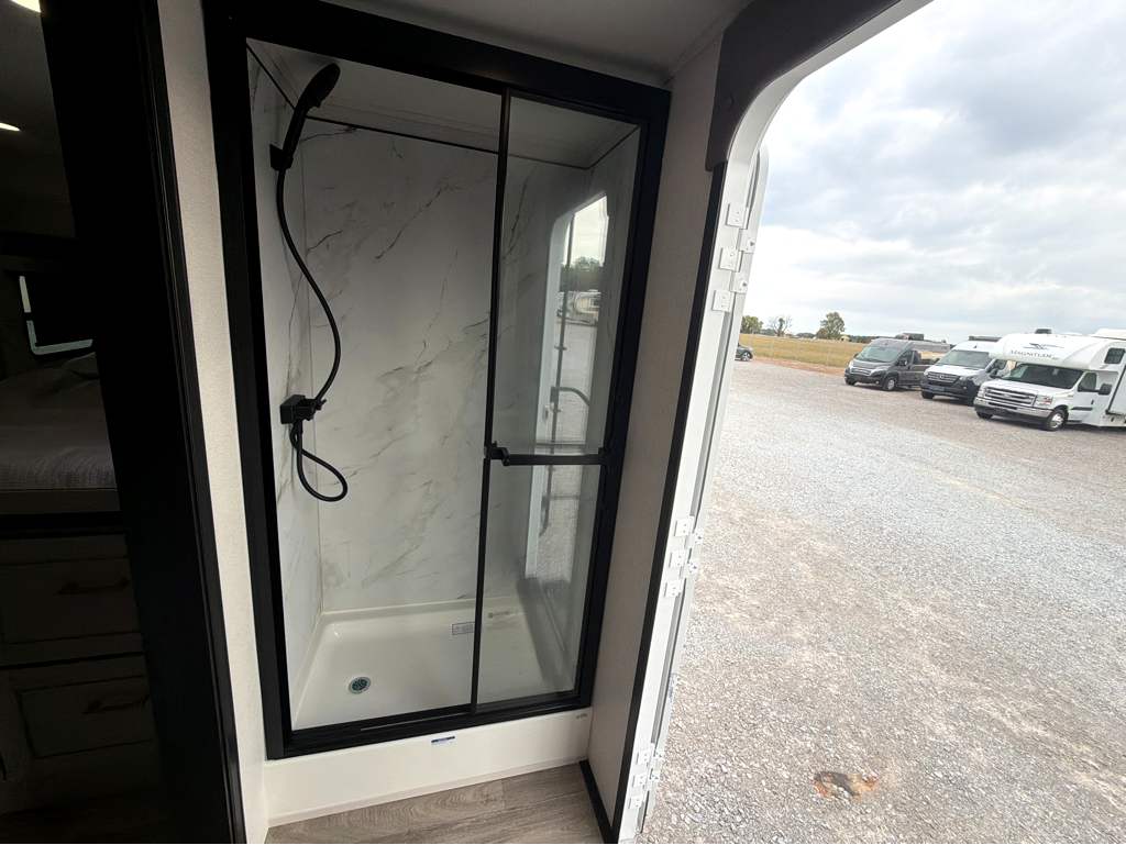 2027 JAYCO NORTH POINT 375TBDB - Image 21