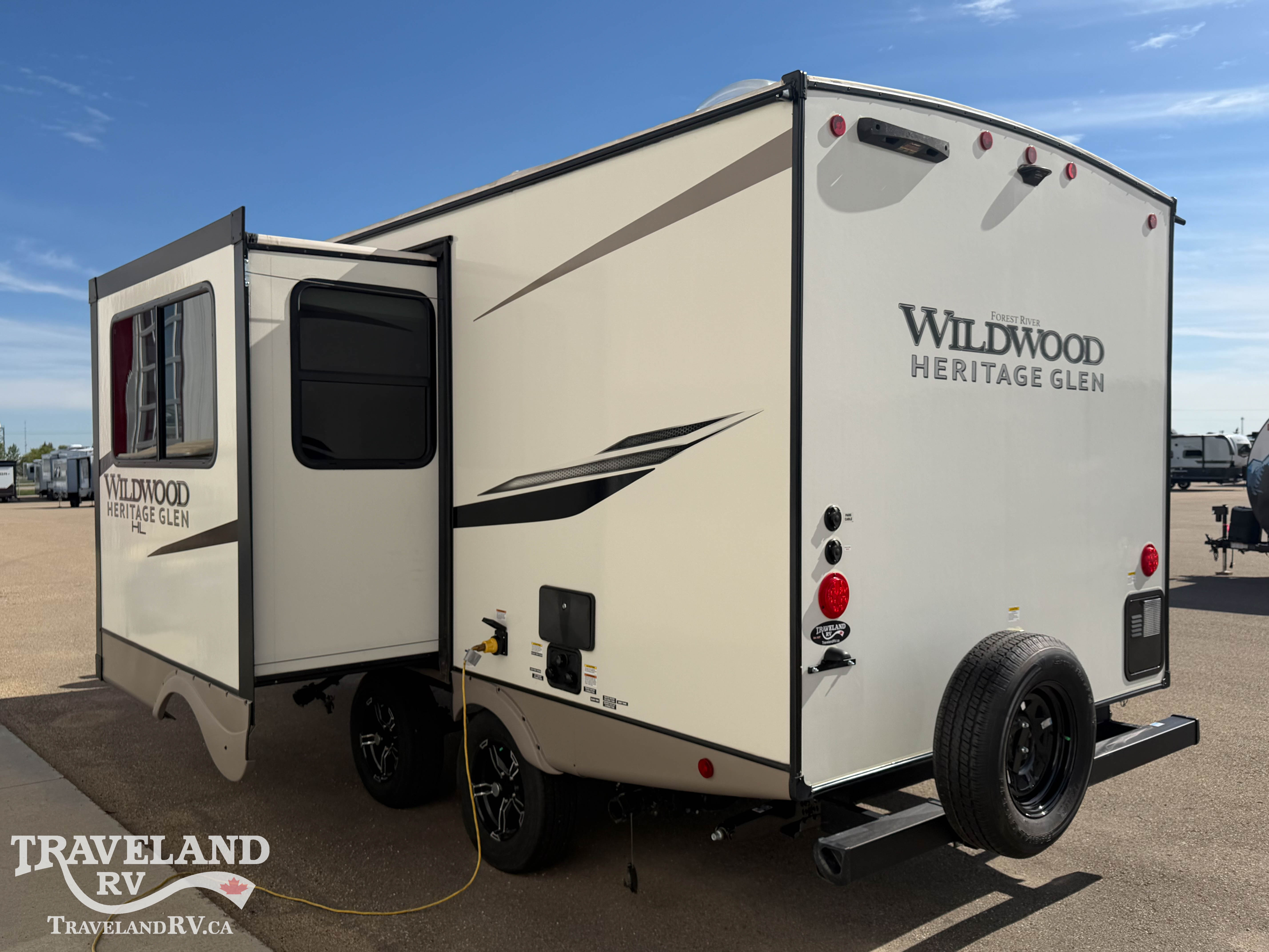 2023 WIILDWOOD LAMINATED HERITAGE GLEN SERIES 19RBHL - Image 7