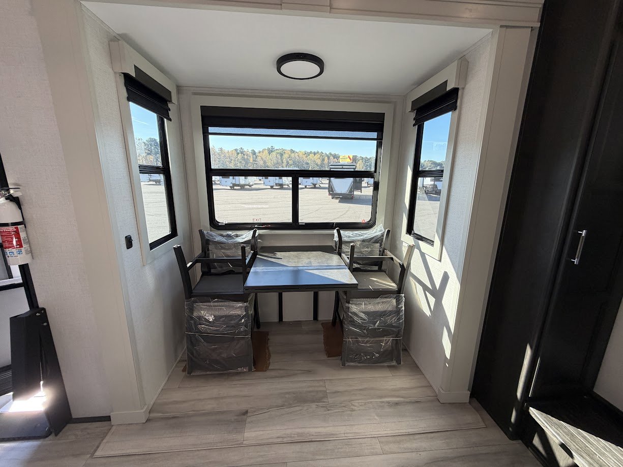 2026 Keystone ALPINE 3710FL - Image 30