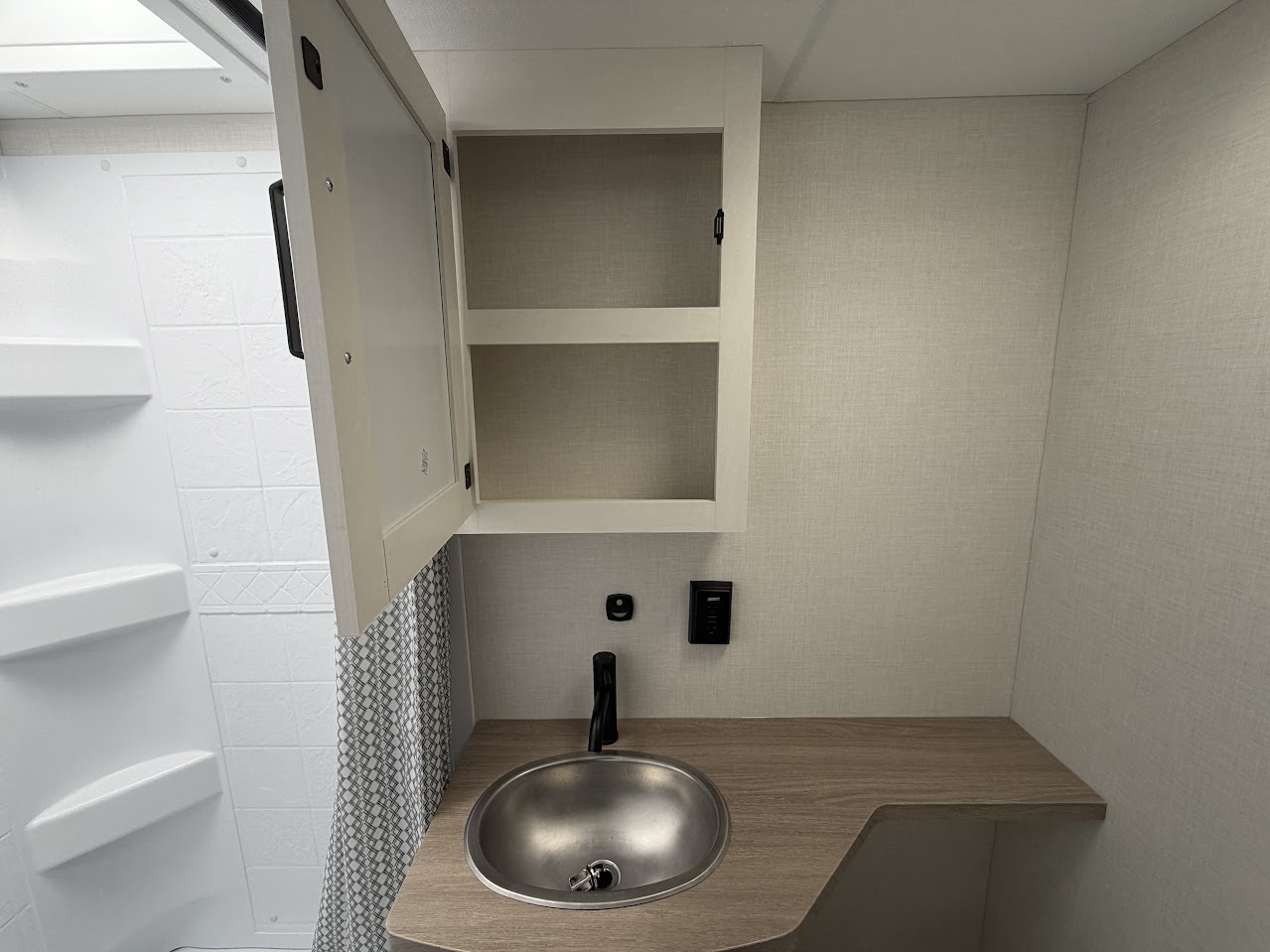 2027 VENTURE RV SIENNA 281VQB - Image 33