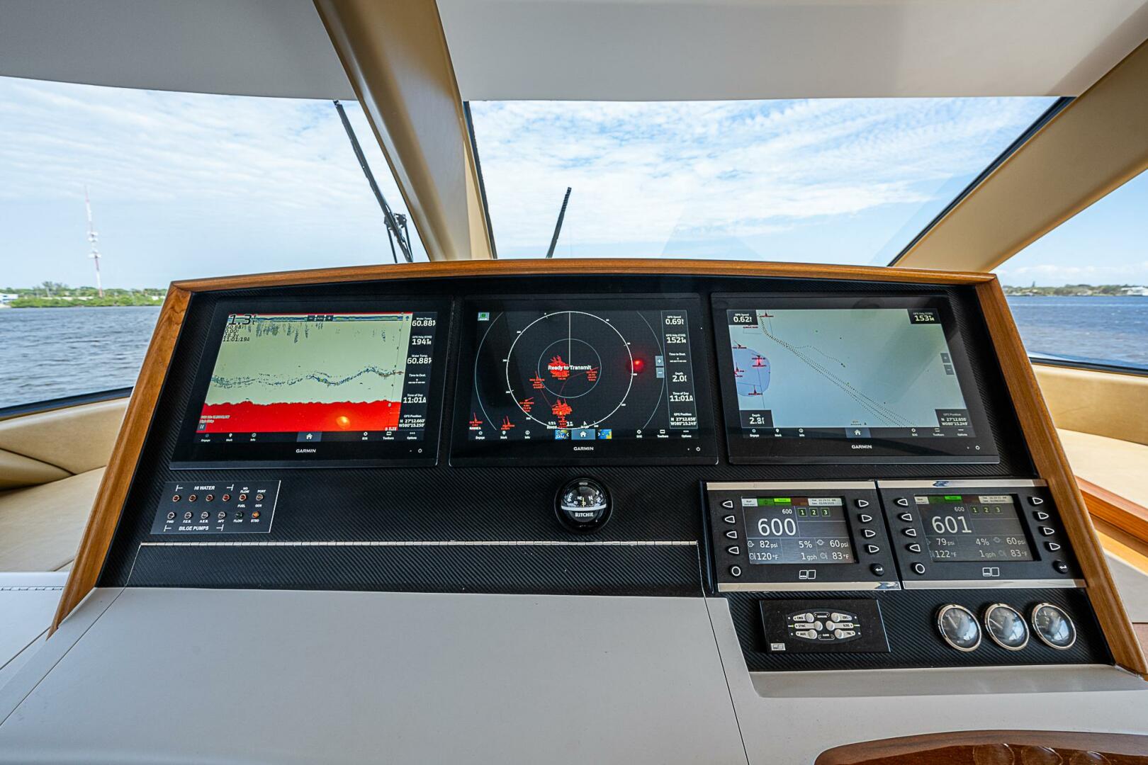 2017 F&S Cusotm Express Sportfish - Image 34