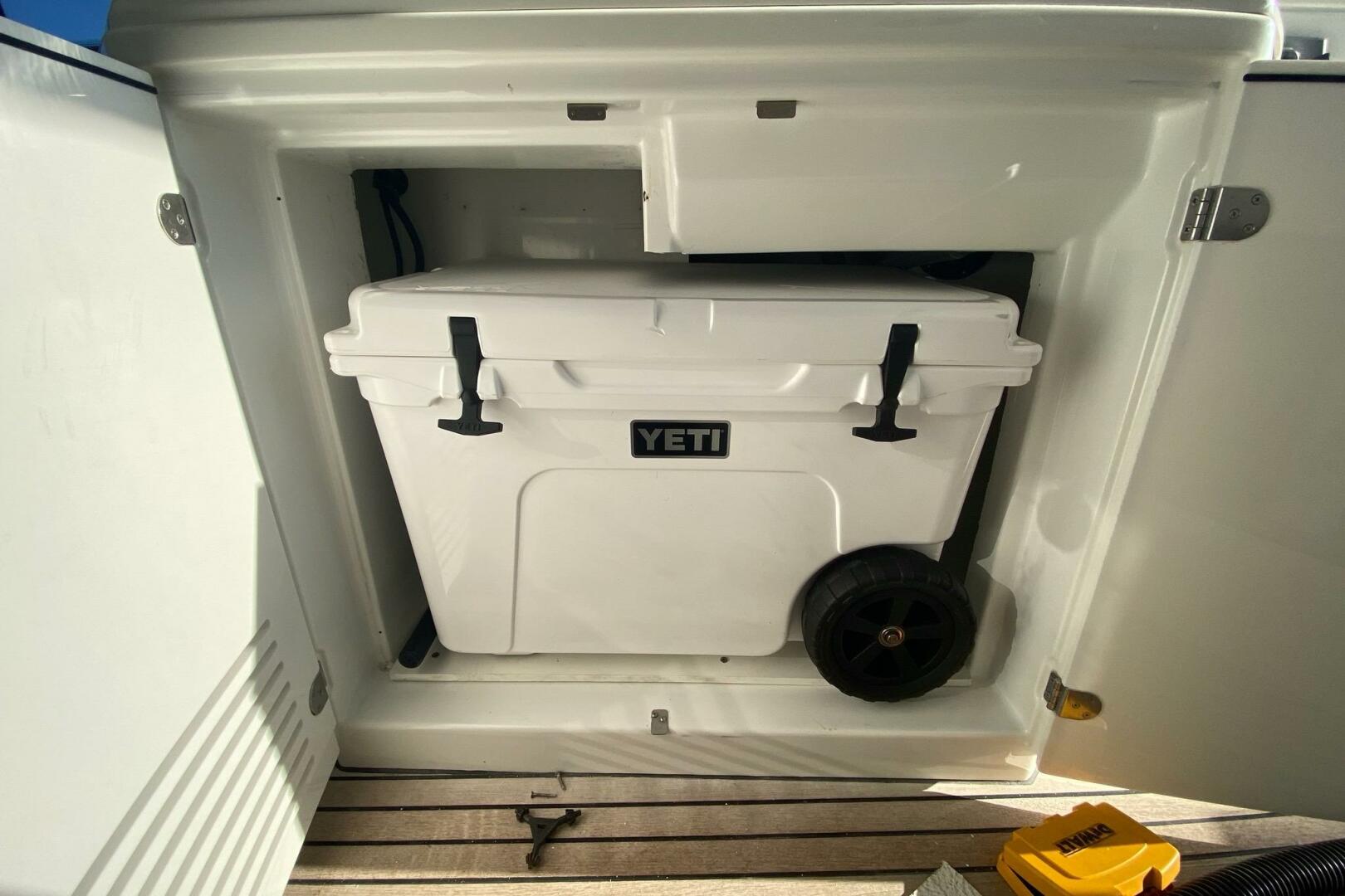 2014 Beneteau Gran Turismo 44 - Image 30