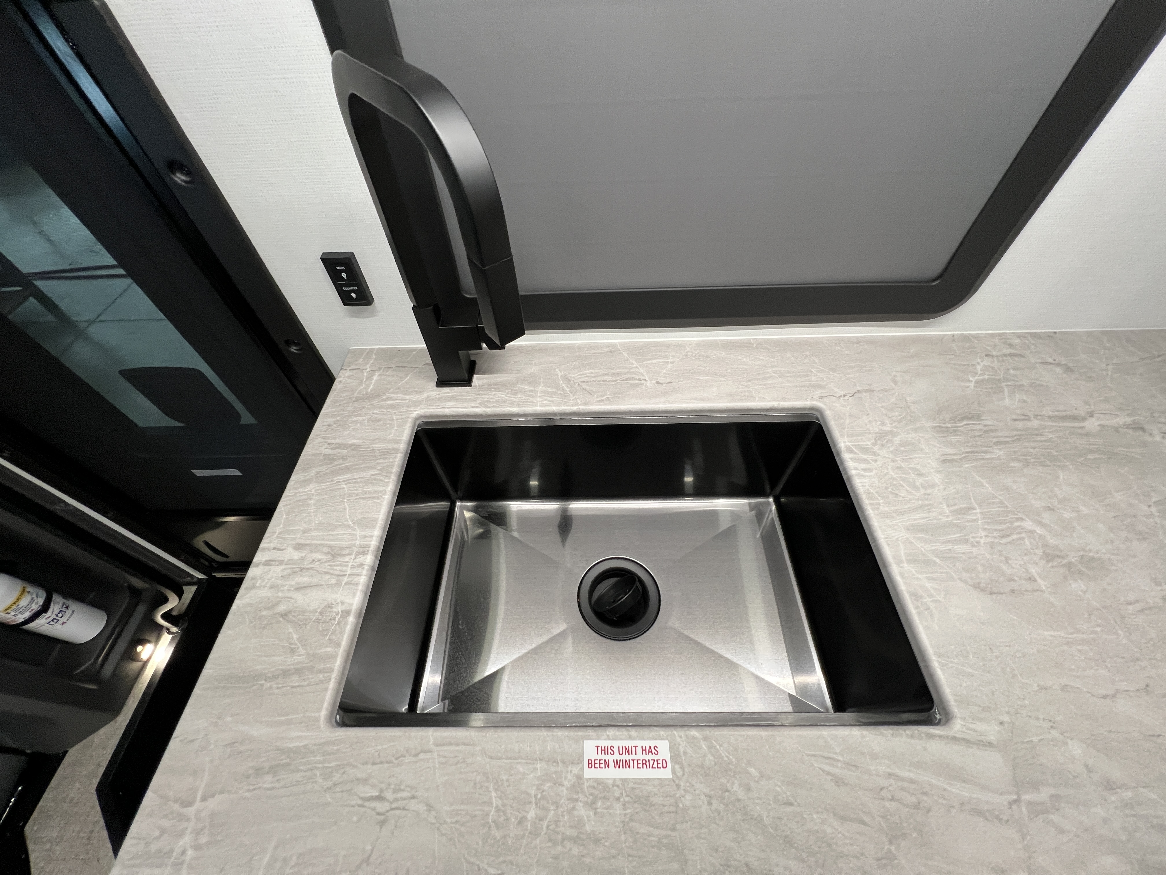 2027 Grand Design LINEAGE SERIES E 30DC - Image 19
