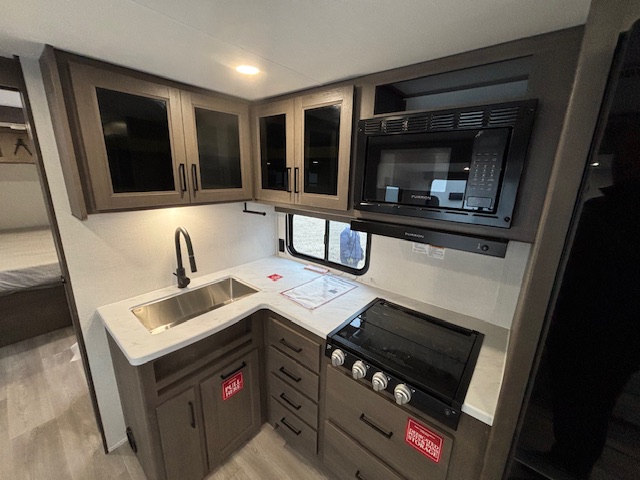2026 Grand Design Transcend 305BHT - Image 17