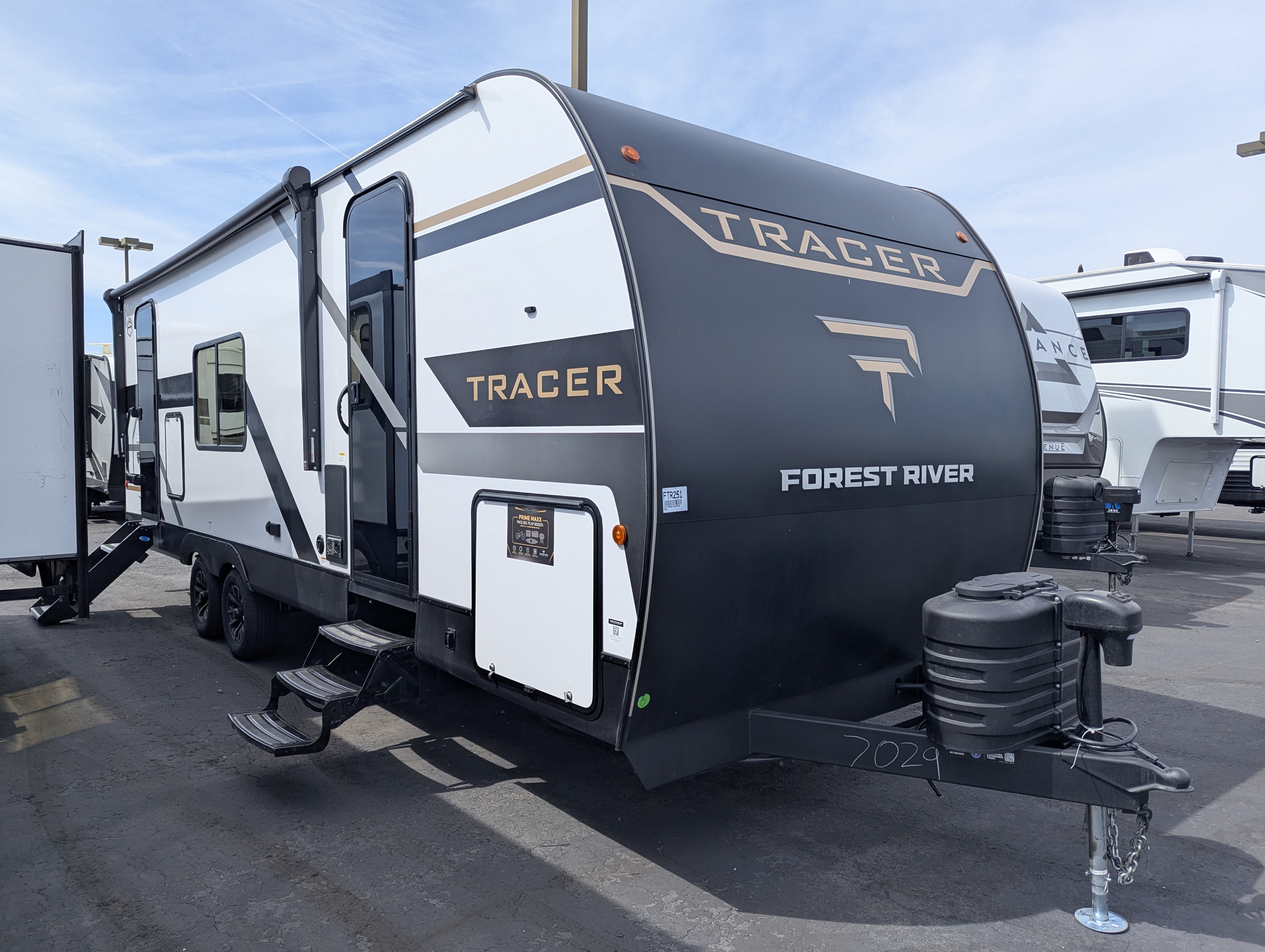 2026 Prime Time Tracer 235RK - Image 1