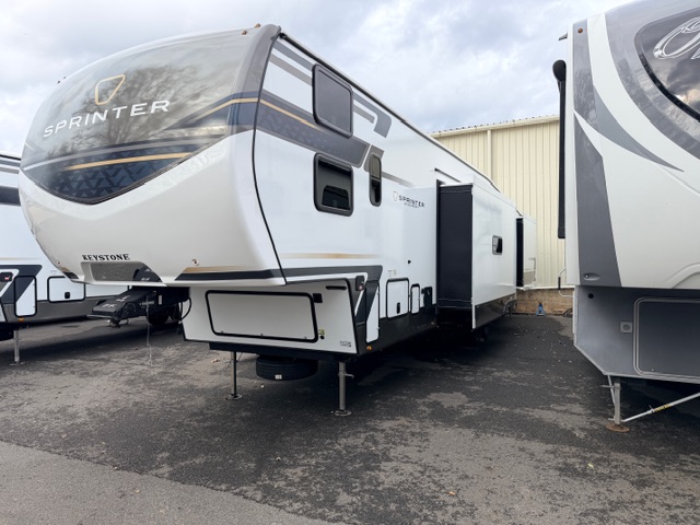 2026 Keystone Sprinter 3980FBS - Image 4