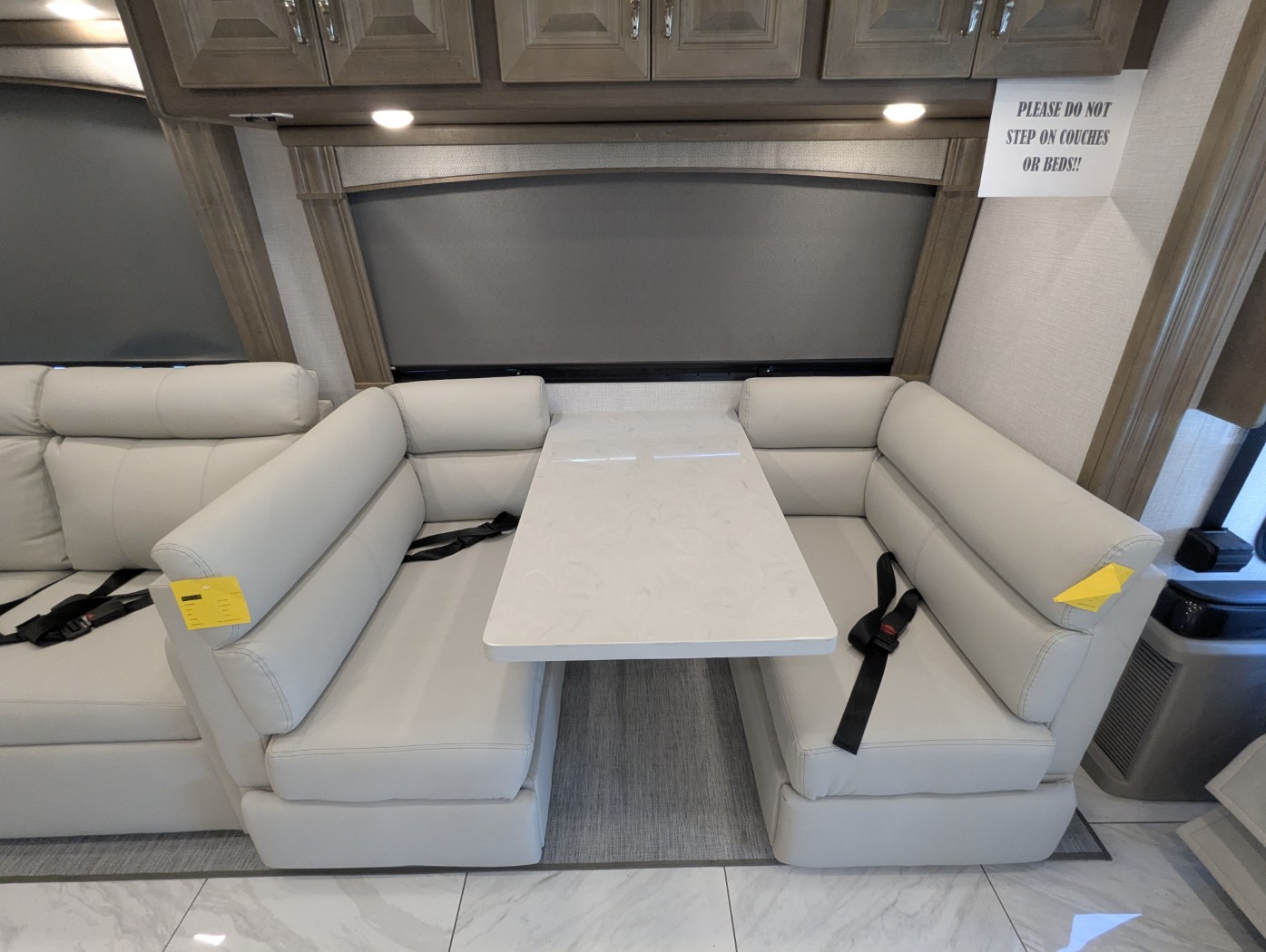2026 Fleetwood Discovery 38N - Image 17