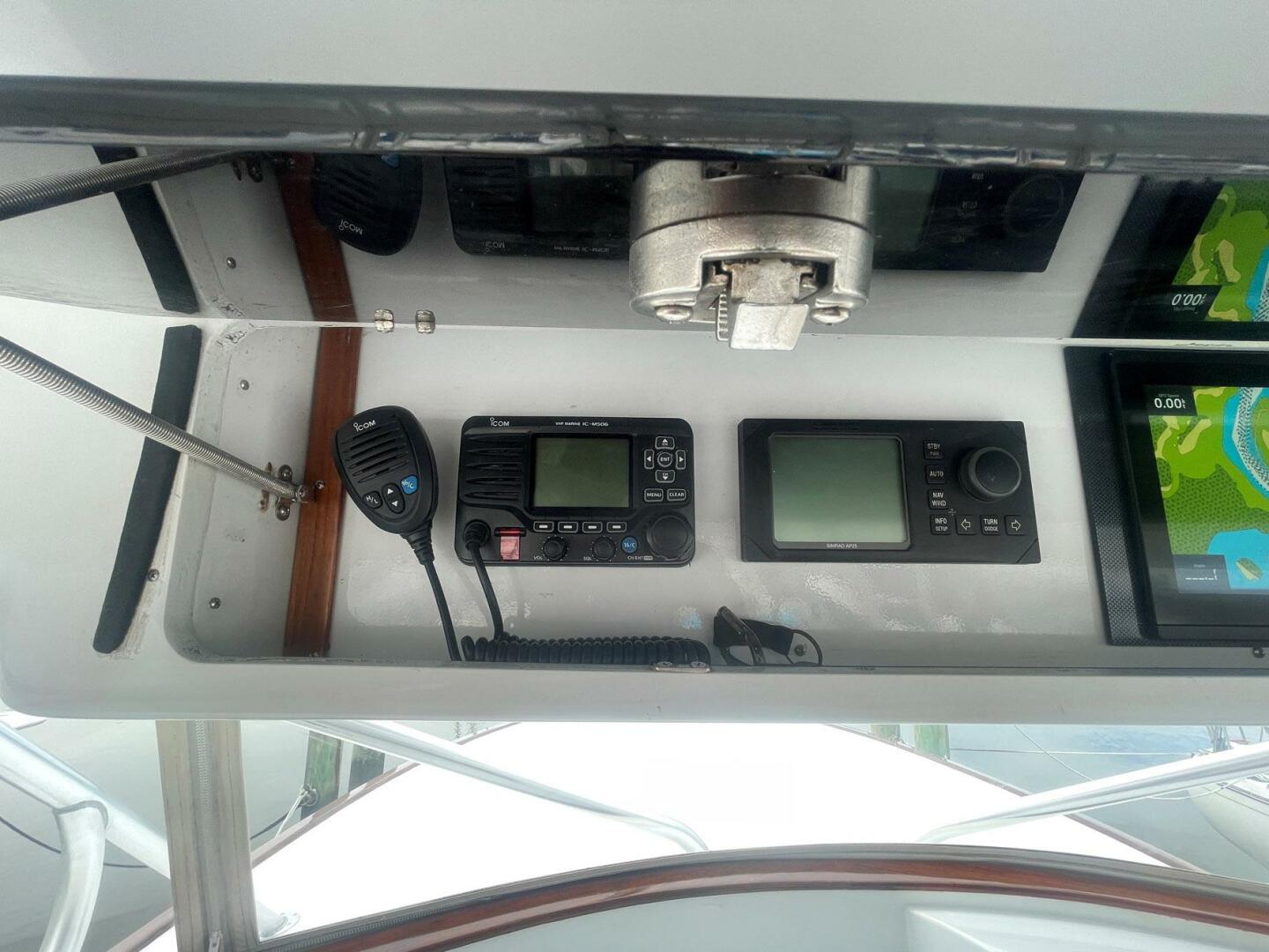 2005 Custom Carolina 40 DeSanti - Image 37