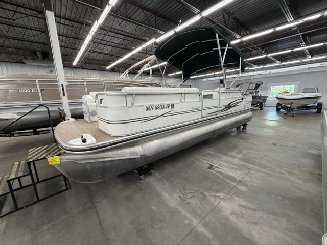 2003 LOWE SUNCRUISER TRINDAD 222 - Image 1