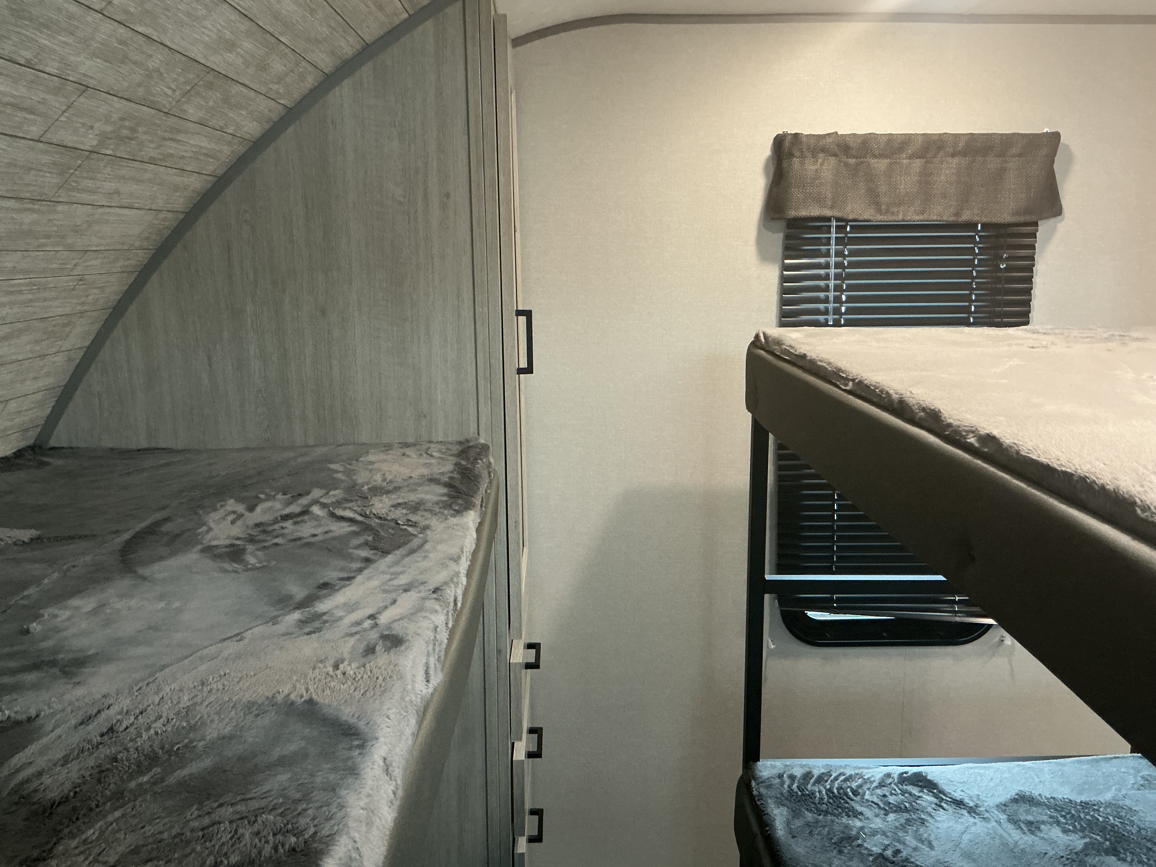 2026 COACHMEN 333DBDSCKLE - Image 28
