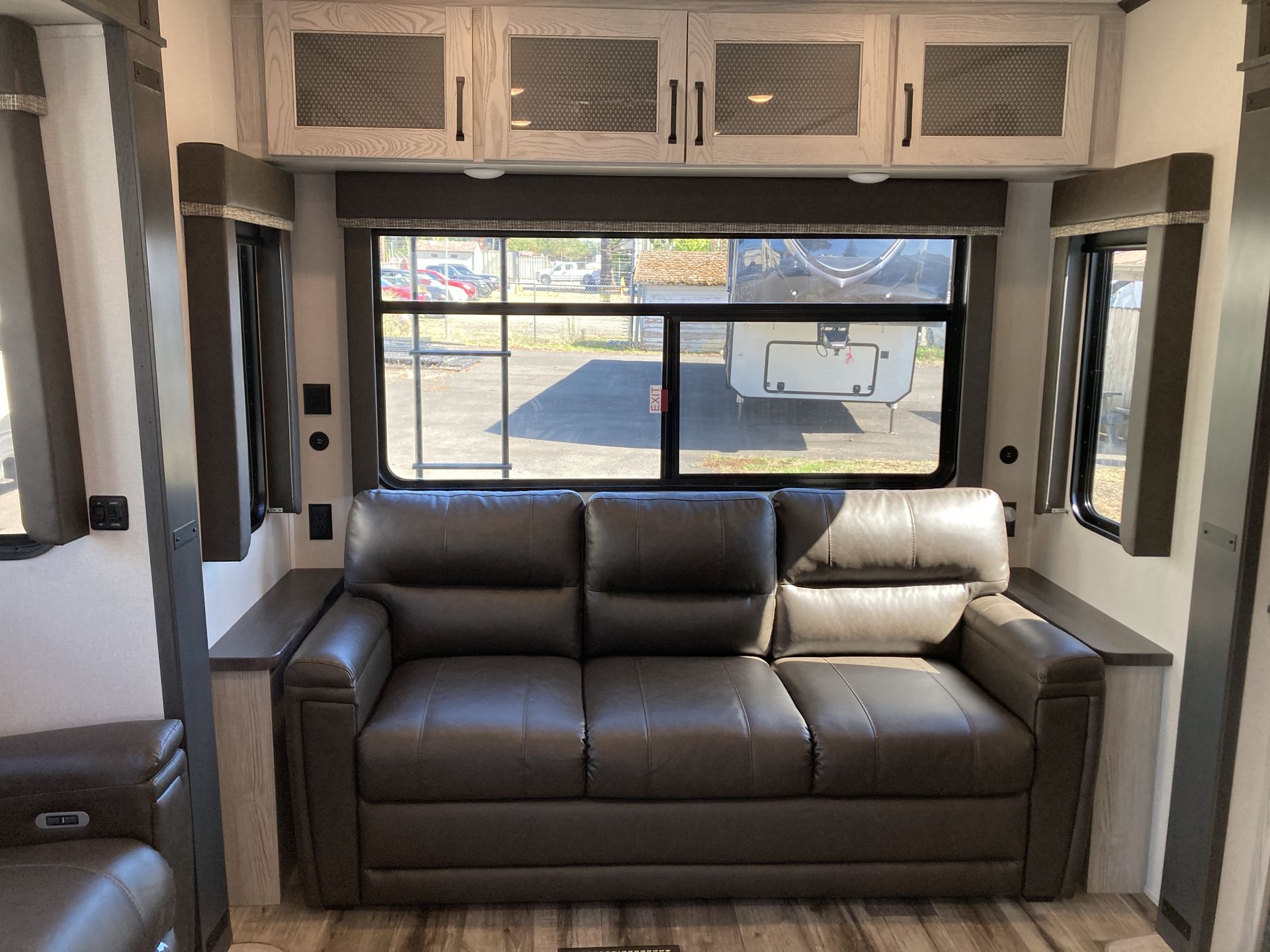 2022 Keystone Montana High Country 295RL - Image 35