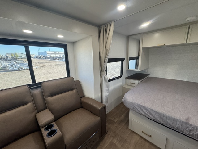 2027 IMAGINE XLS 22MLE - Image 23