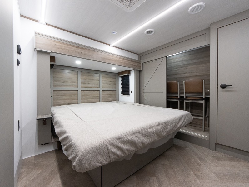 2025 Keystone Sprinter 3210RLS - Image 16
