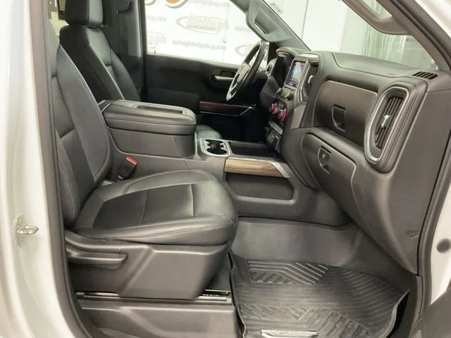 2021 Chevrolet Silverado 1500 Crew Cab RST 4WD - Image 24