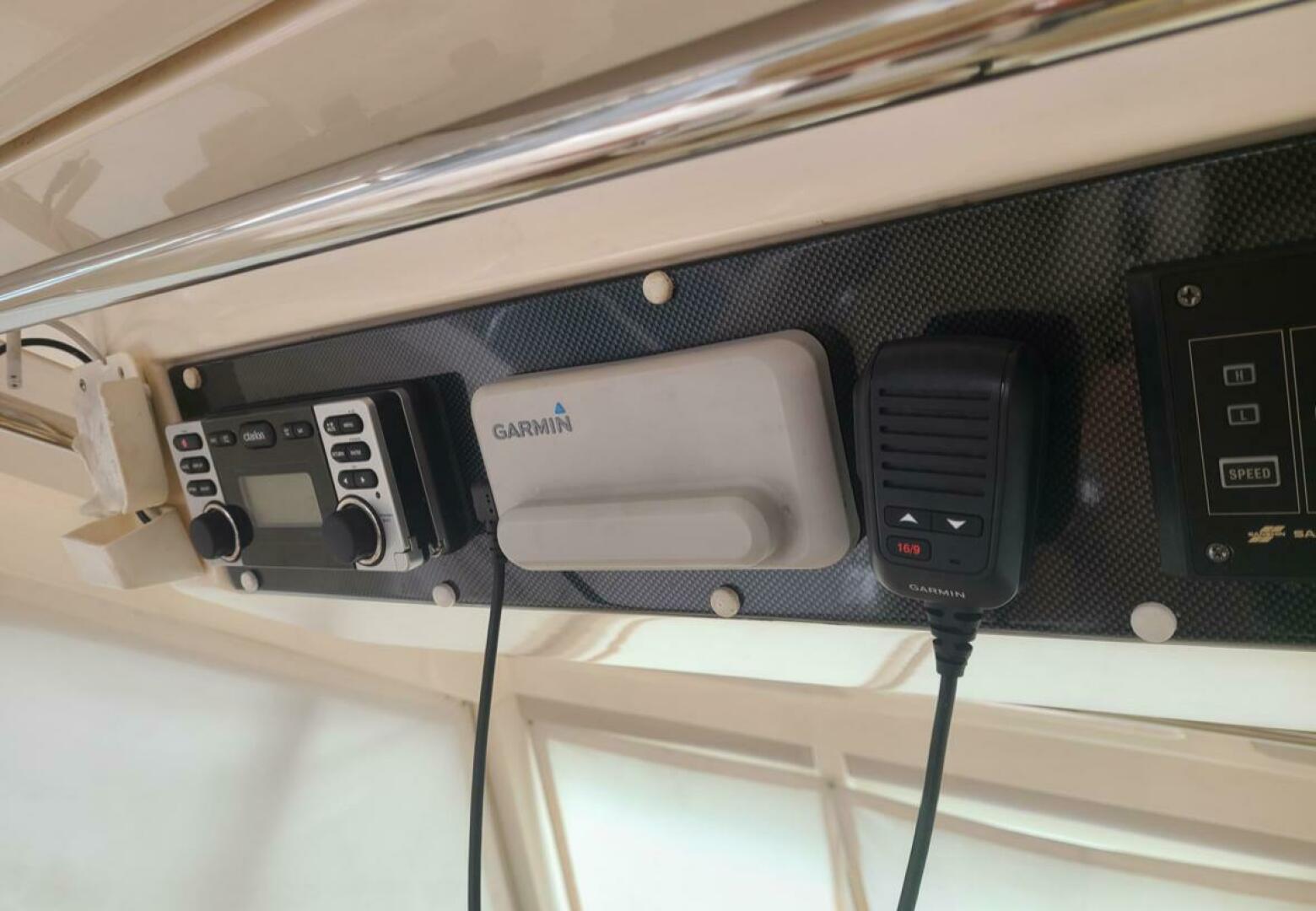 2009 Riviera 47 Enclosed Flybridge Series II - Image 6