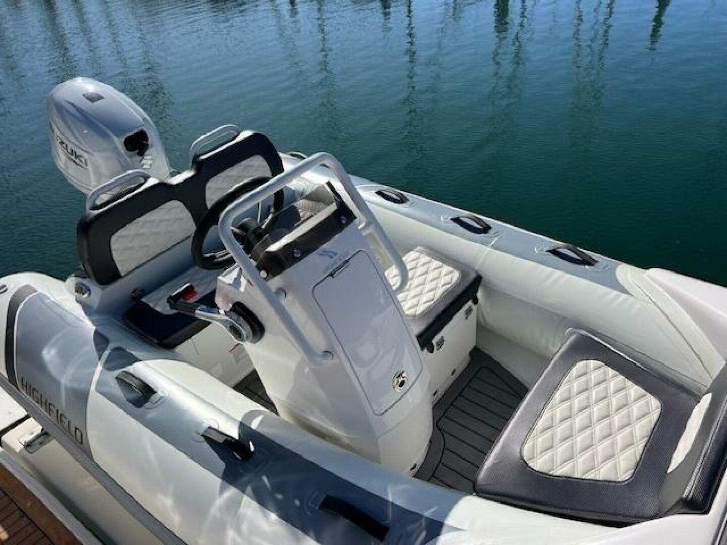 1997 Sea Ray Sundancer - Image 11