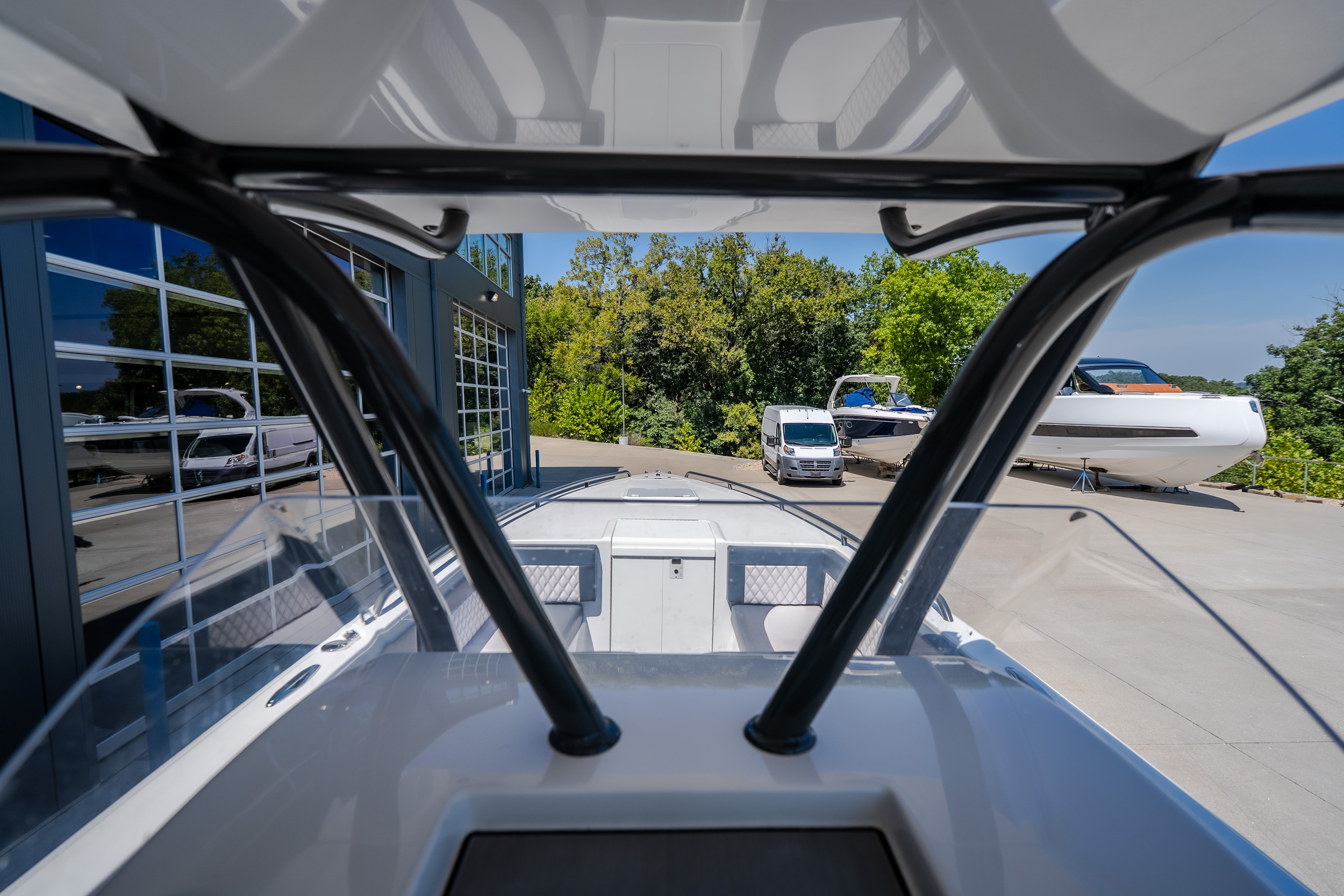 2019 Concept 36 CC - Image 31