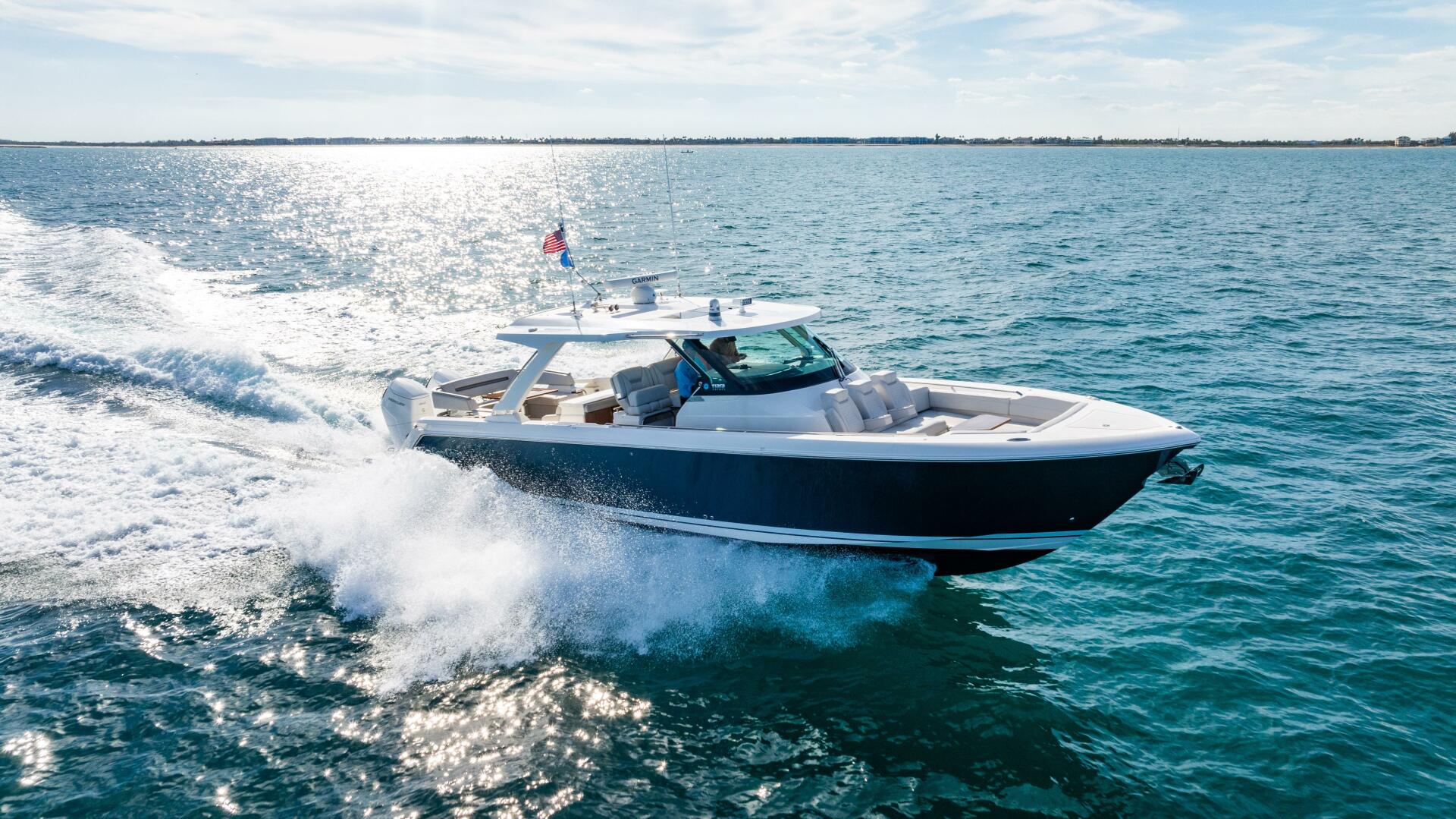 2022 Tiara Yachts 43 LS - Image 15