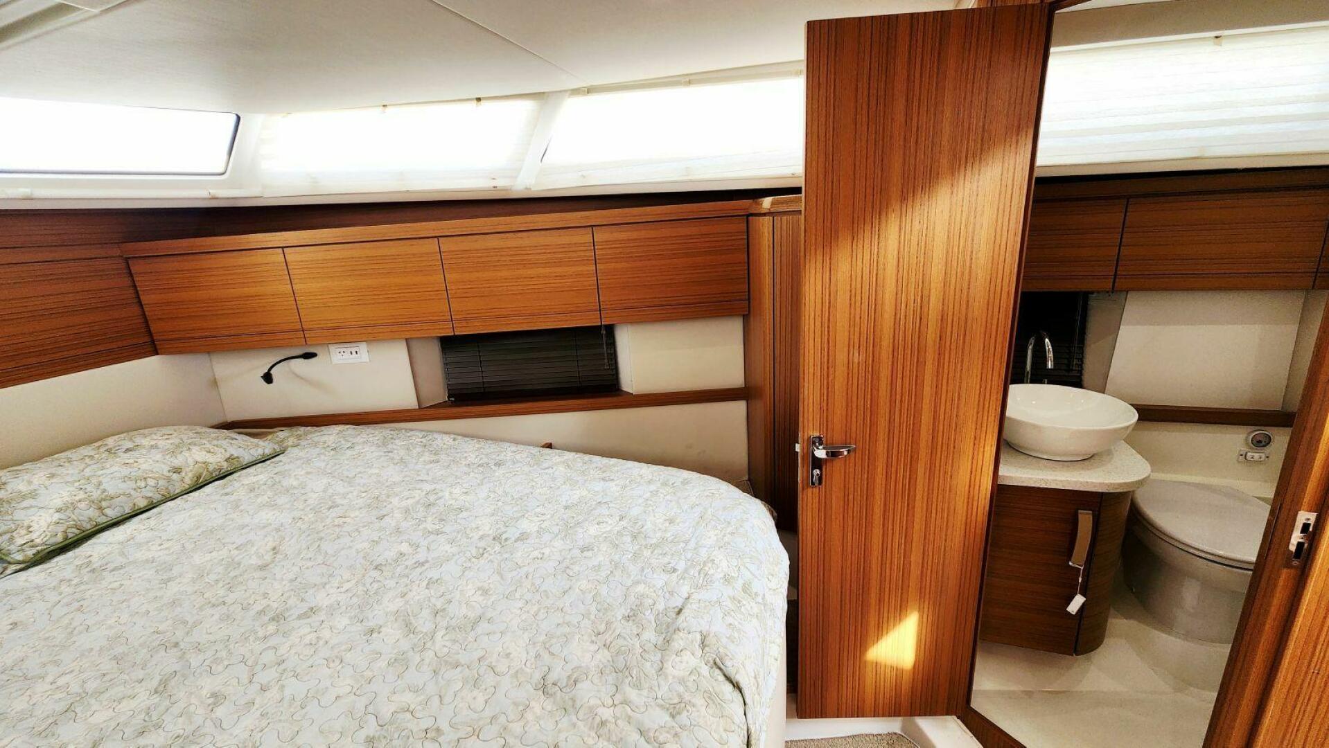 2022 Greenline 40 Hybrid - Image 51