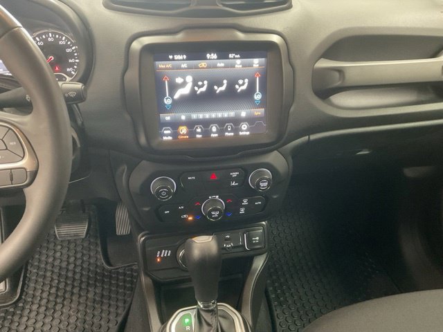 2022 Jeep Renegade Utility 4D Latitude 4WD - Image 21