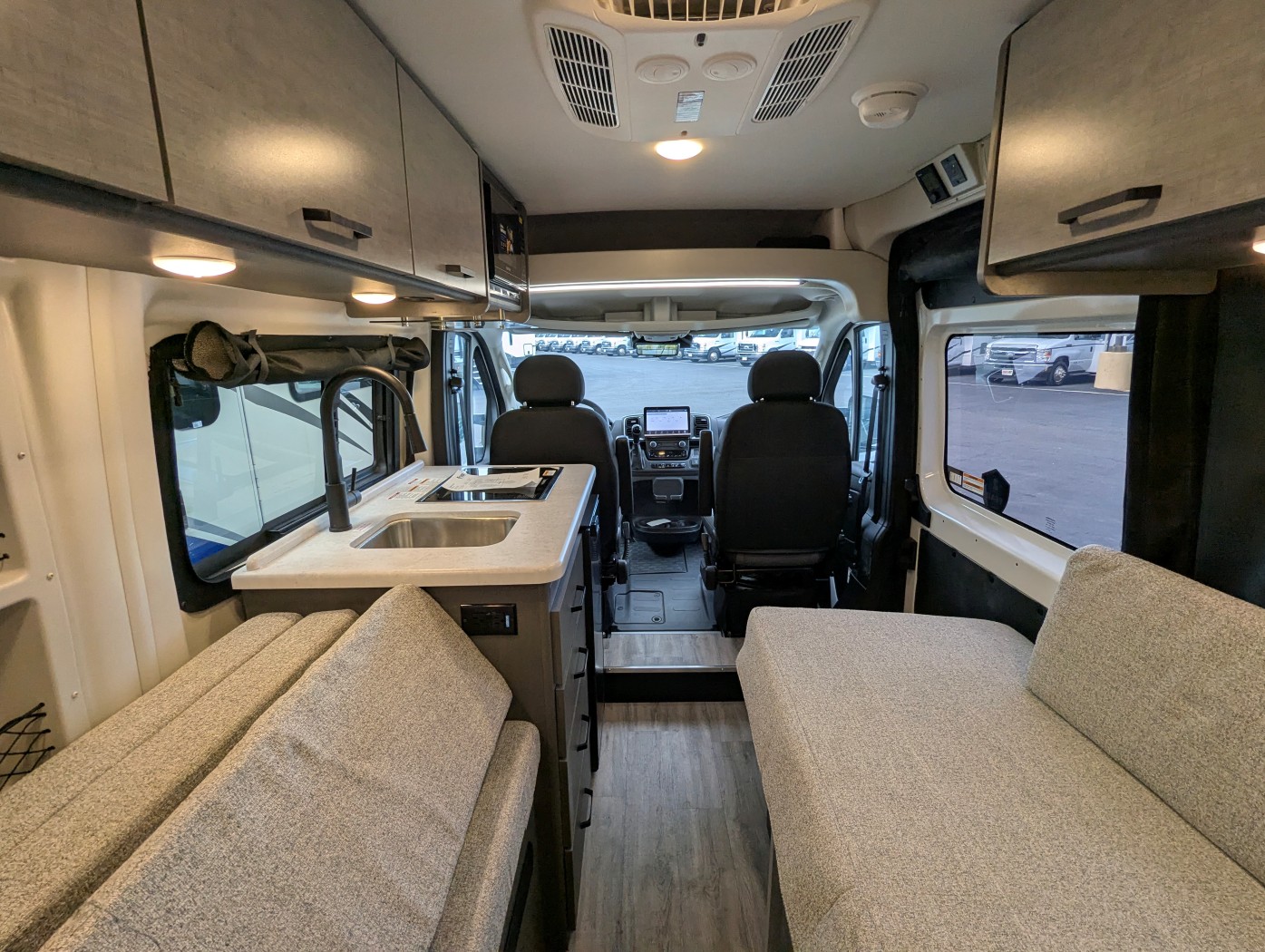 2026 Thor Motor Coach Rize 18GS - Image 24