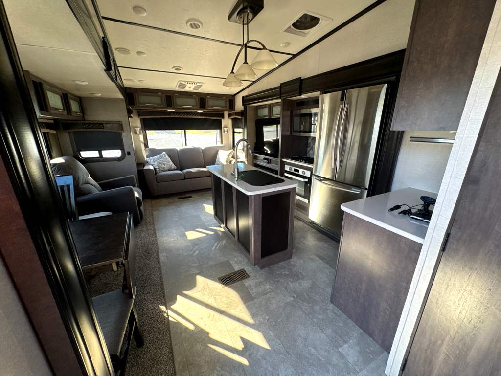 2019 CROSSROADS CRUISER 3451FB - Image 11