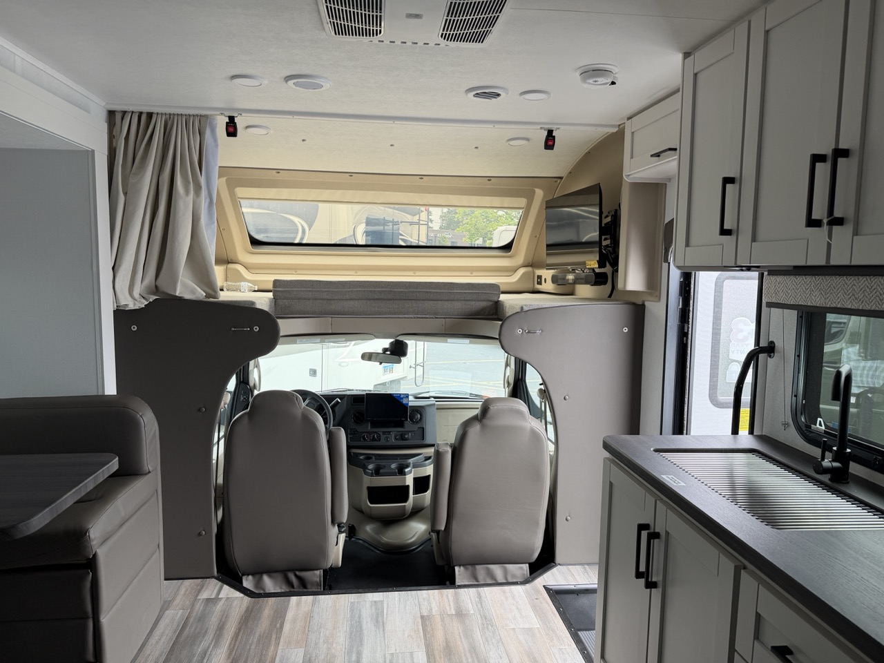 2026 Entegra Coach Odyssey 24B - Image 18