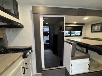 2026 VENTURE RV SPORTTREK STINGER 181VRK - Image 22