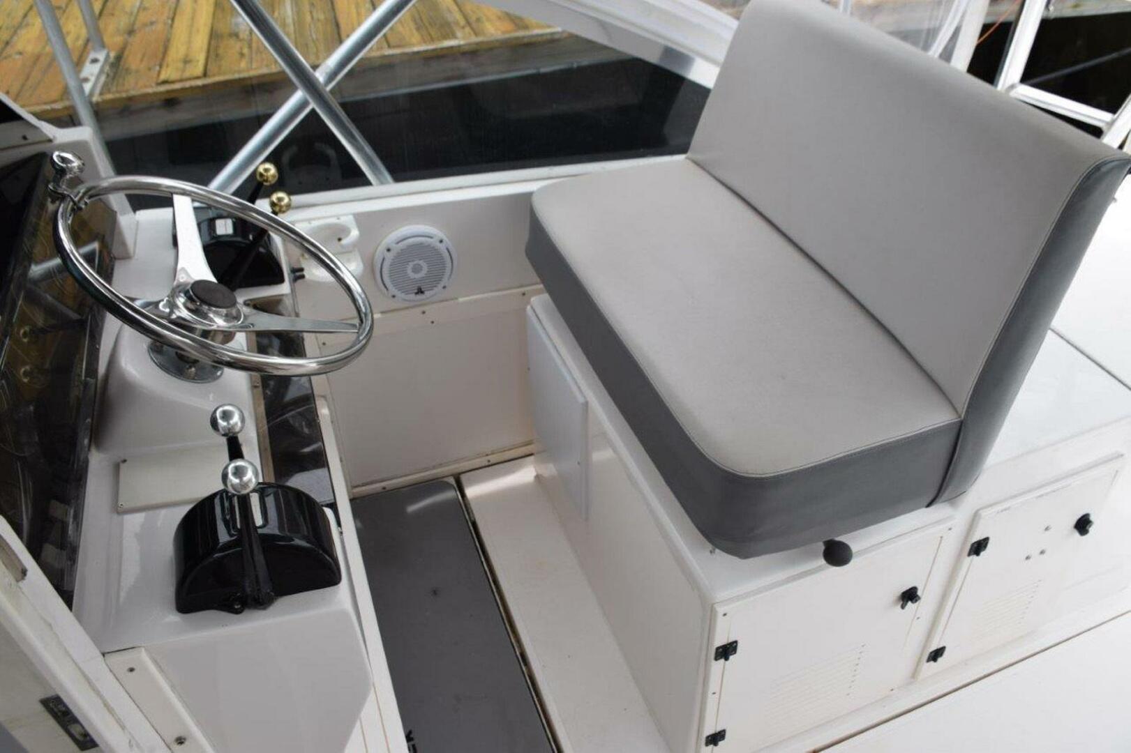 1995 Blackfin Combi 33 - Image 11