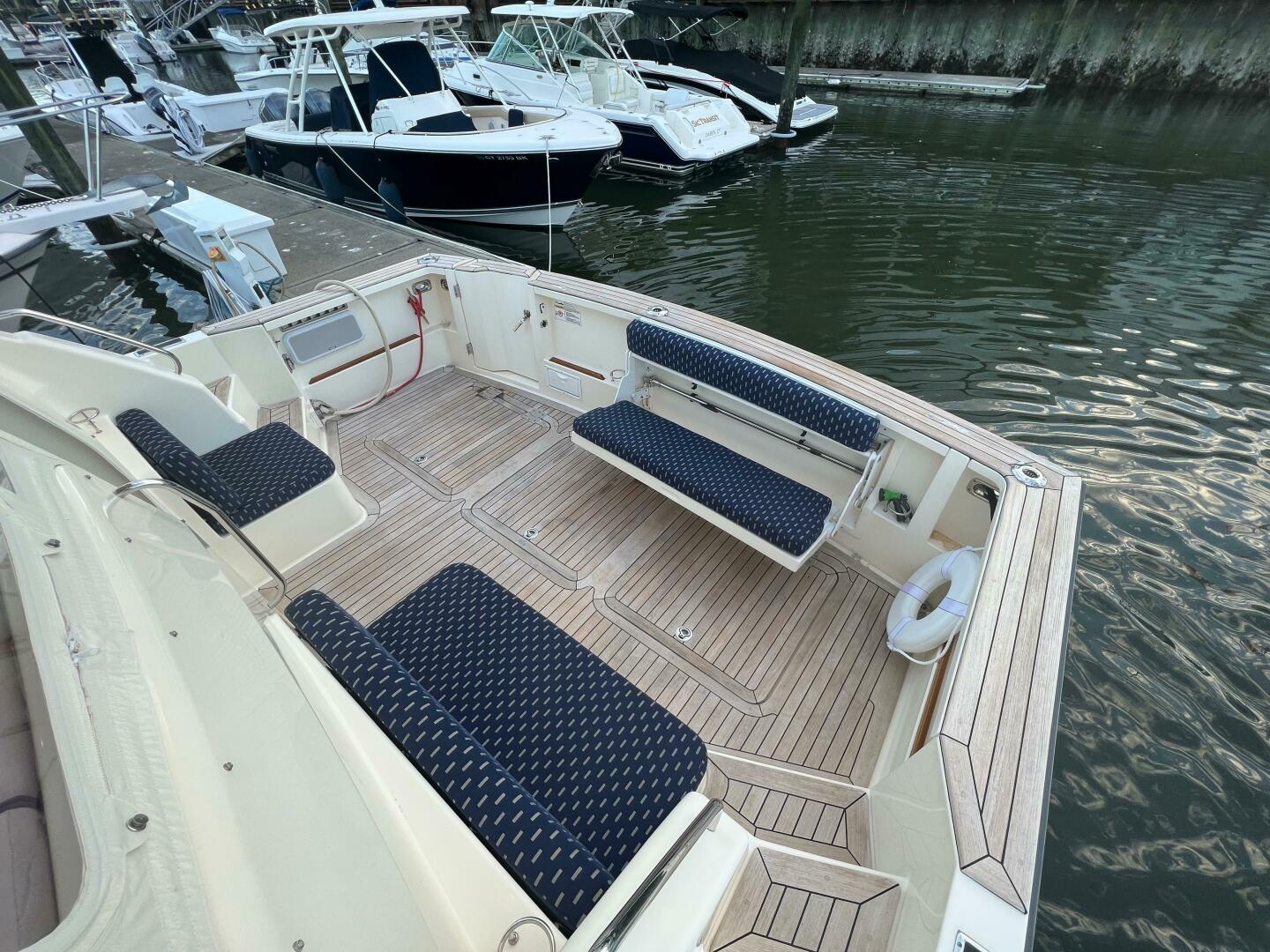 2008 Sabre 42 Hardtop Express - Image 7