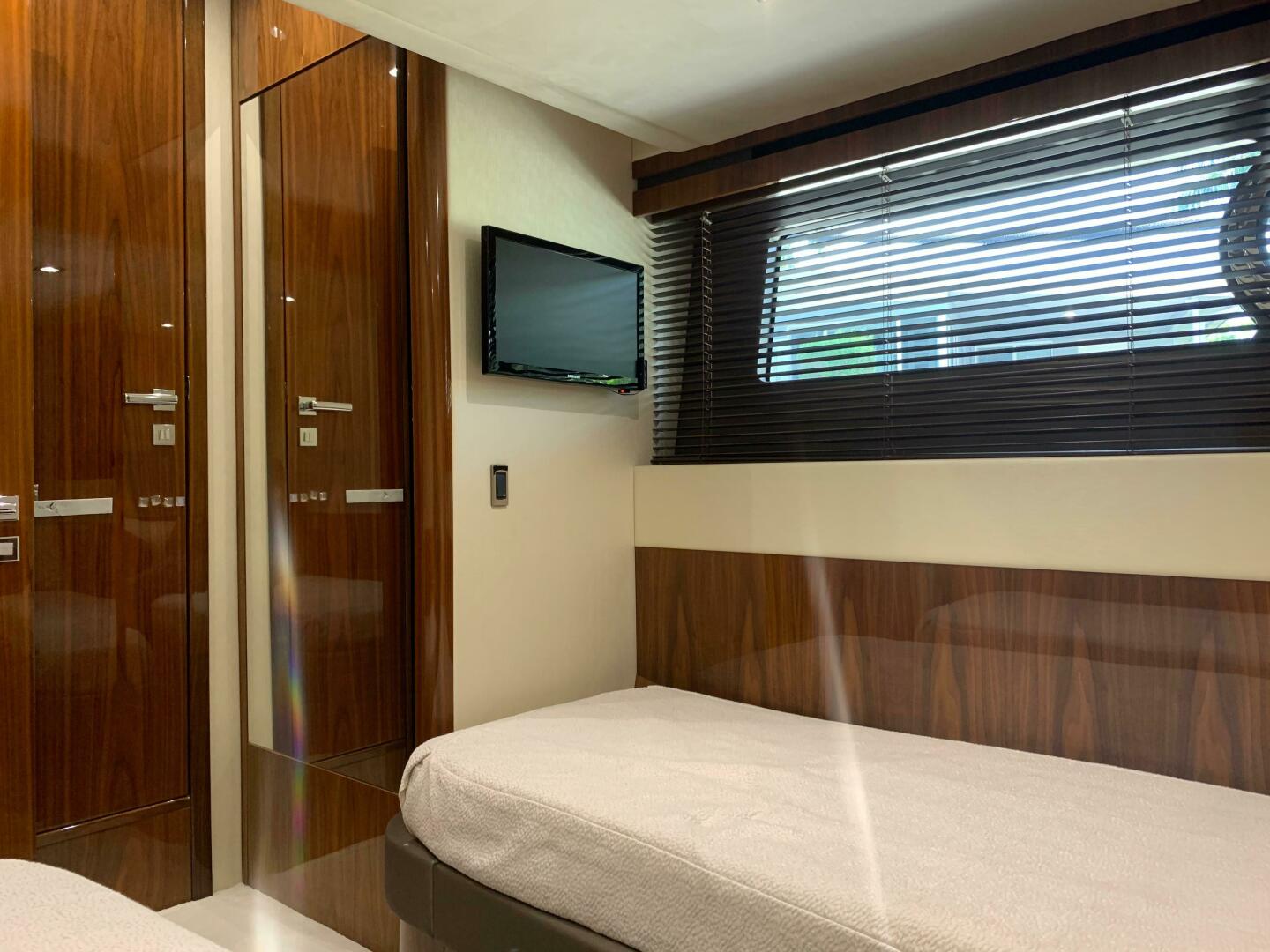 2016 Sunseeker Manhattan 65 - Image 22