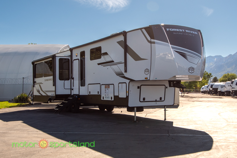 2026 Forest River Sandpiper 3900HBLR - Image 1