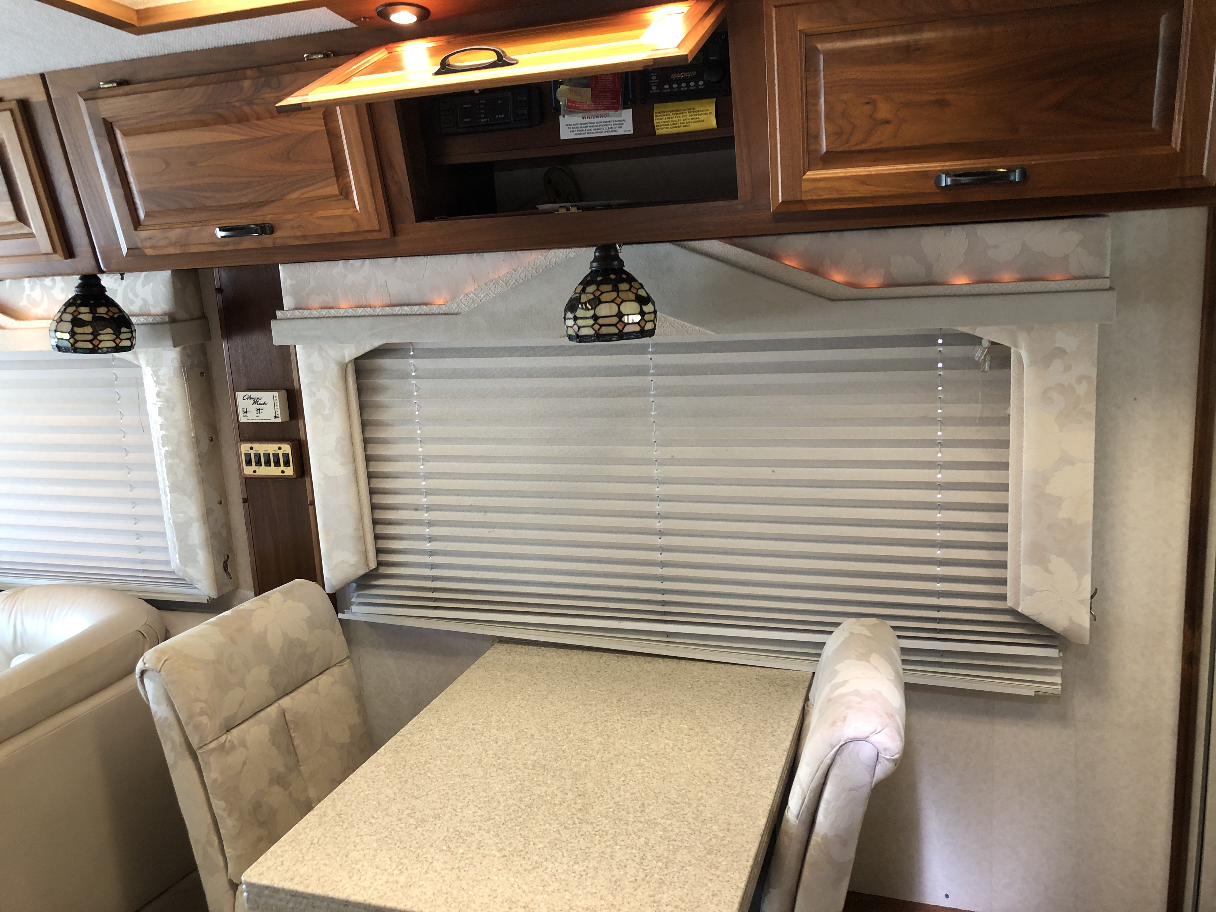 1999 Fleetwood American Eagle 40EVS - Image 20