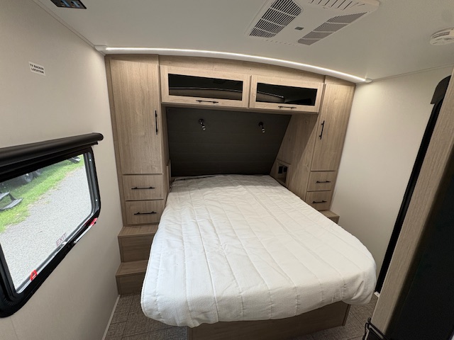2026 Grand Design Imagine 2300MK - Image 12