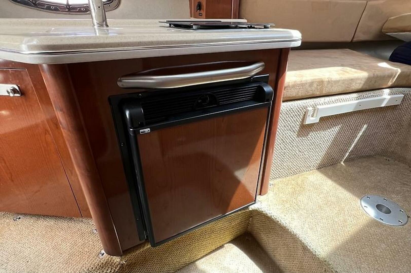 2011 Sea Ray 280 Sundancer - Image 17