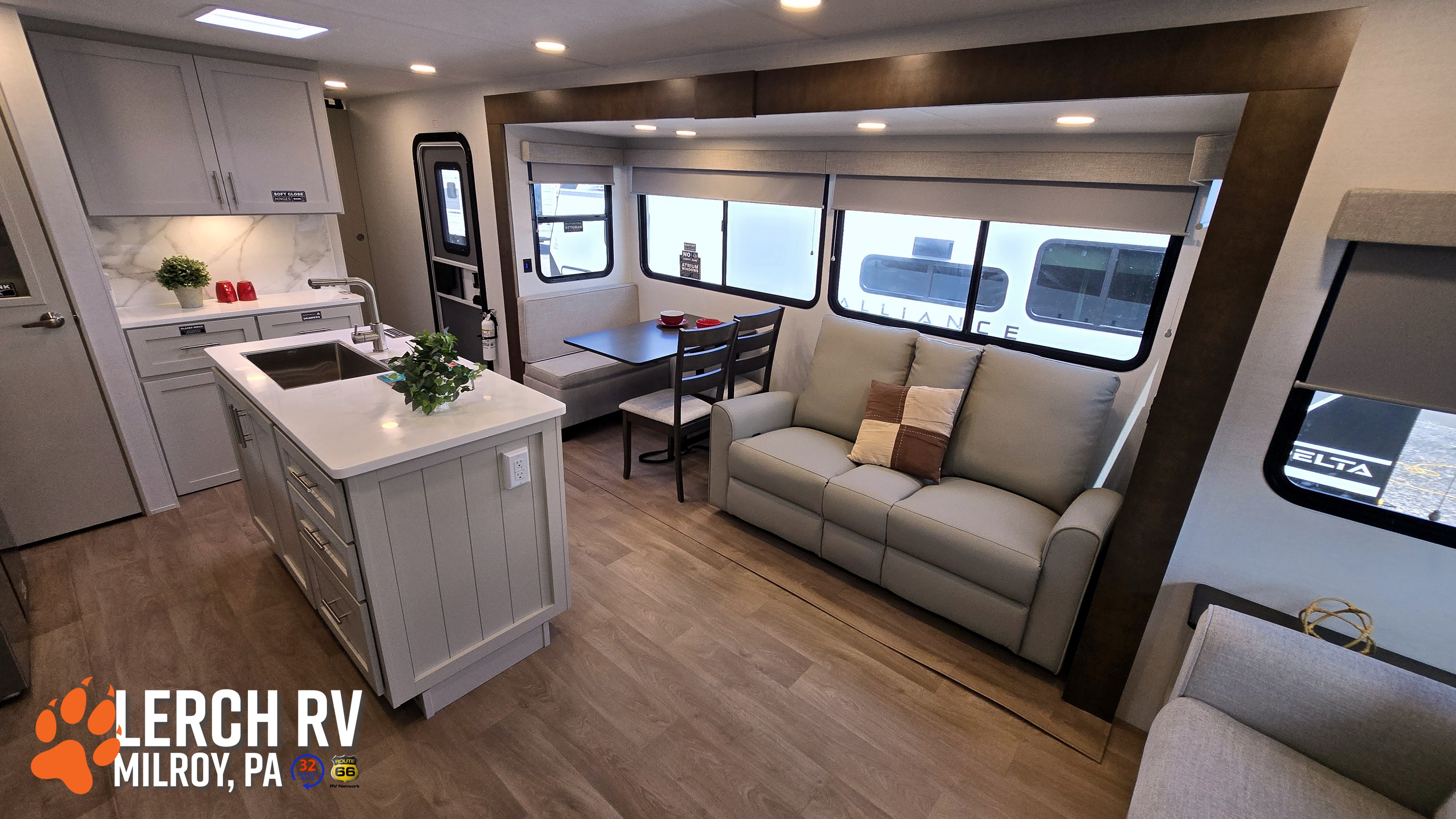 2027 Alliance RV Avenue 298RL - Image 20