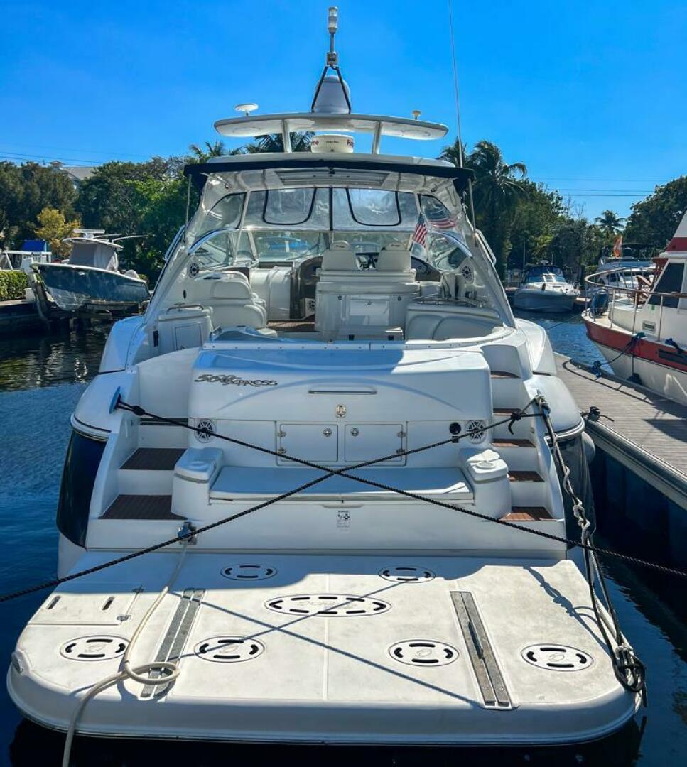 2011 Cruisers Yachts 560 Express - Image 2