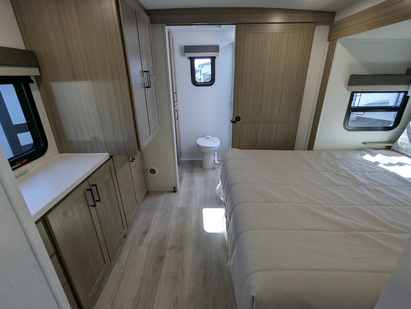 2027 Forest River Rockwood Mini Lite 2523MBR - Image 19