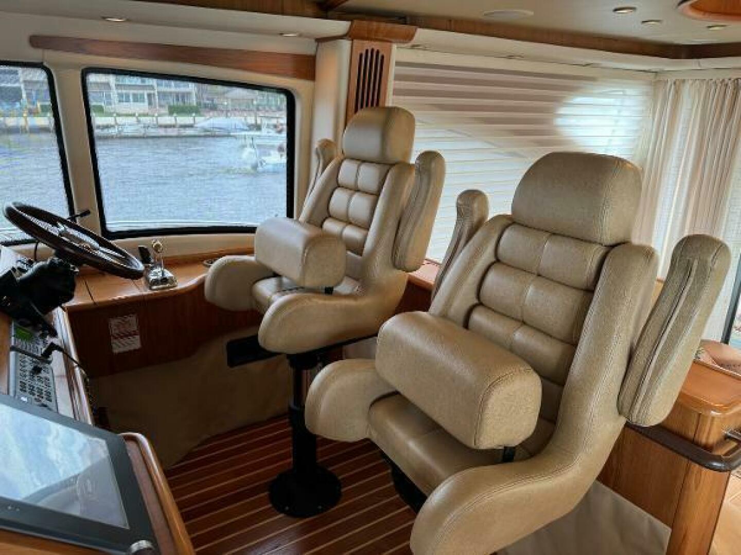 2010 Tiara Yachts 5800 Sovran - Image 24