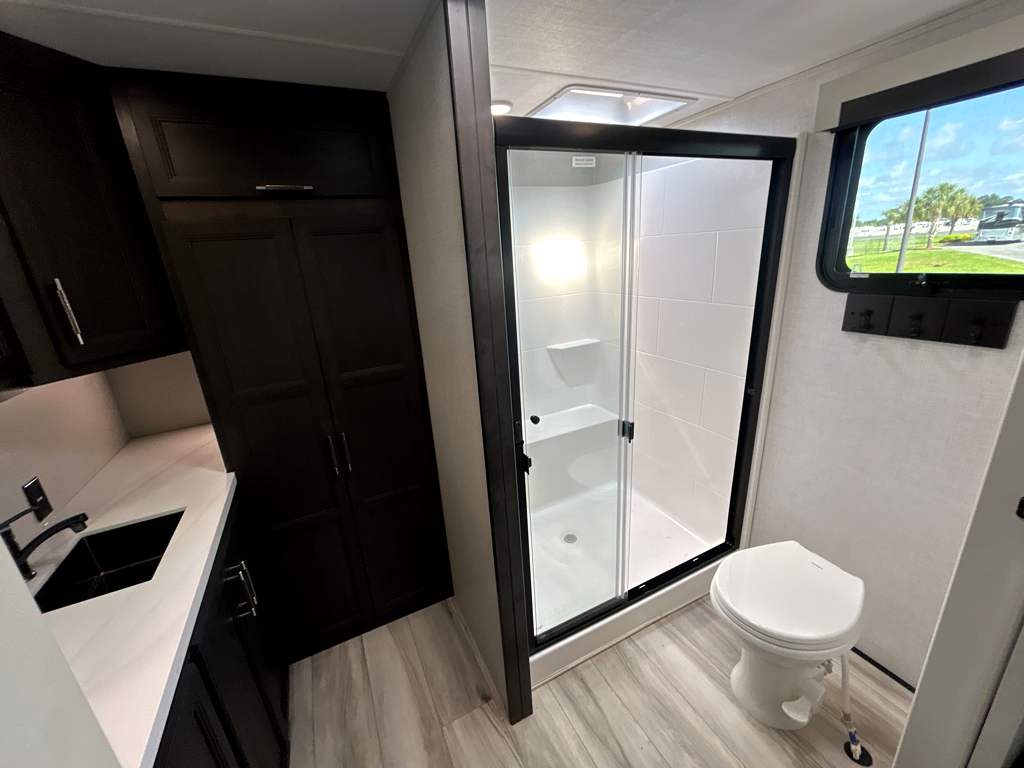 2026 Keystone ALPINE 3710FL - Image 23