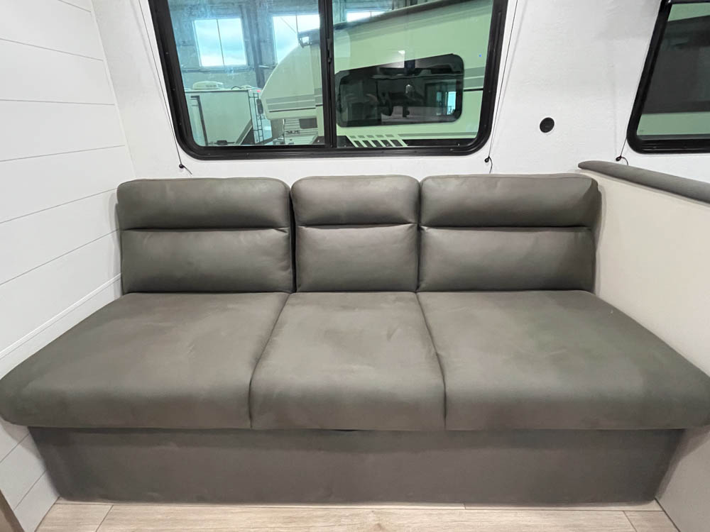 2027 Jayco Jay Flight SLX 262RLSW - Image 11
