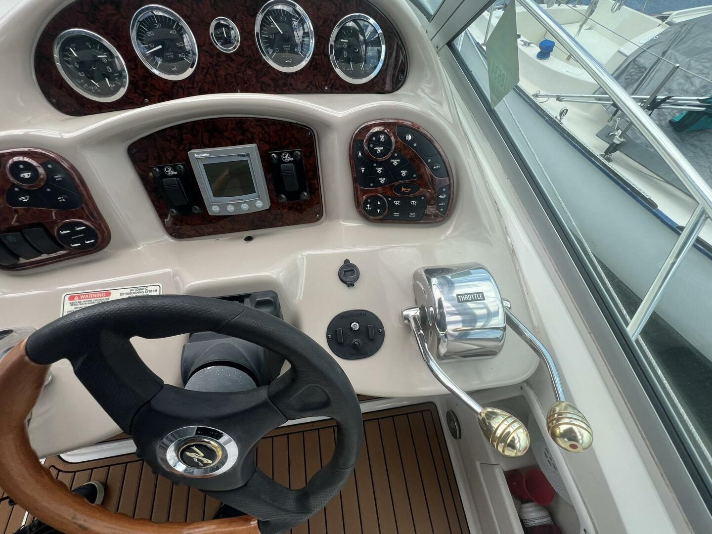 2003 Sea Ray 320 Sundancer - Image 32