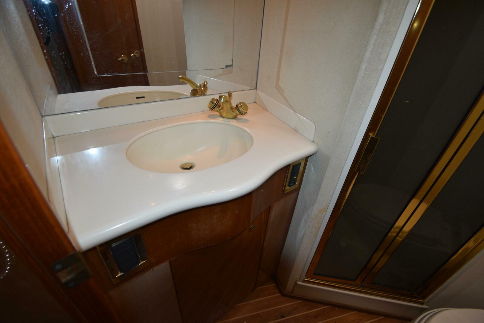 2003 Viking 45 Express - Image 37